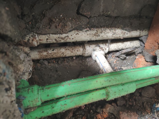 罗山地区消防水管漏水检测维修.客厅漏水检测维修